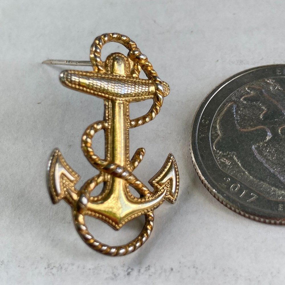 Pretty vintage vermeil anchor and rope broochvintage